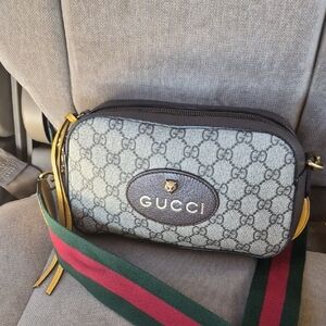 Gucci GG Supreme Canvas Camera Bag Gray Red Green
